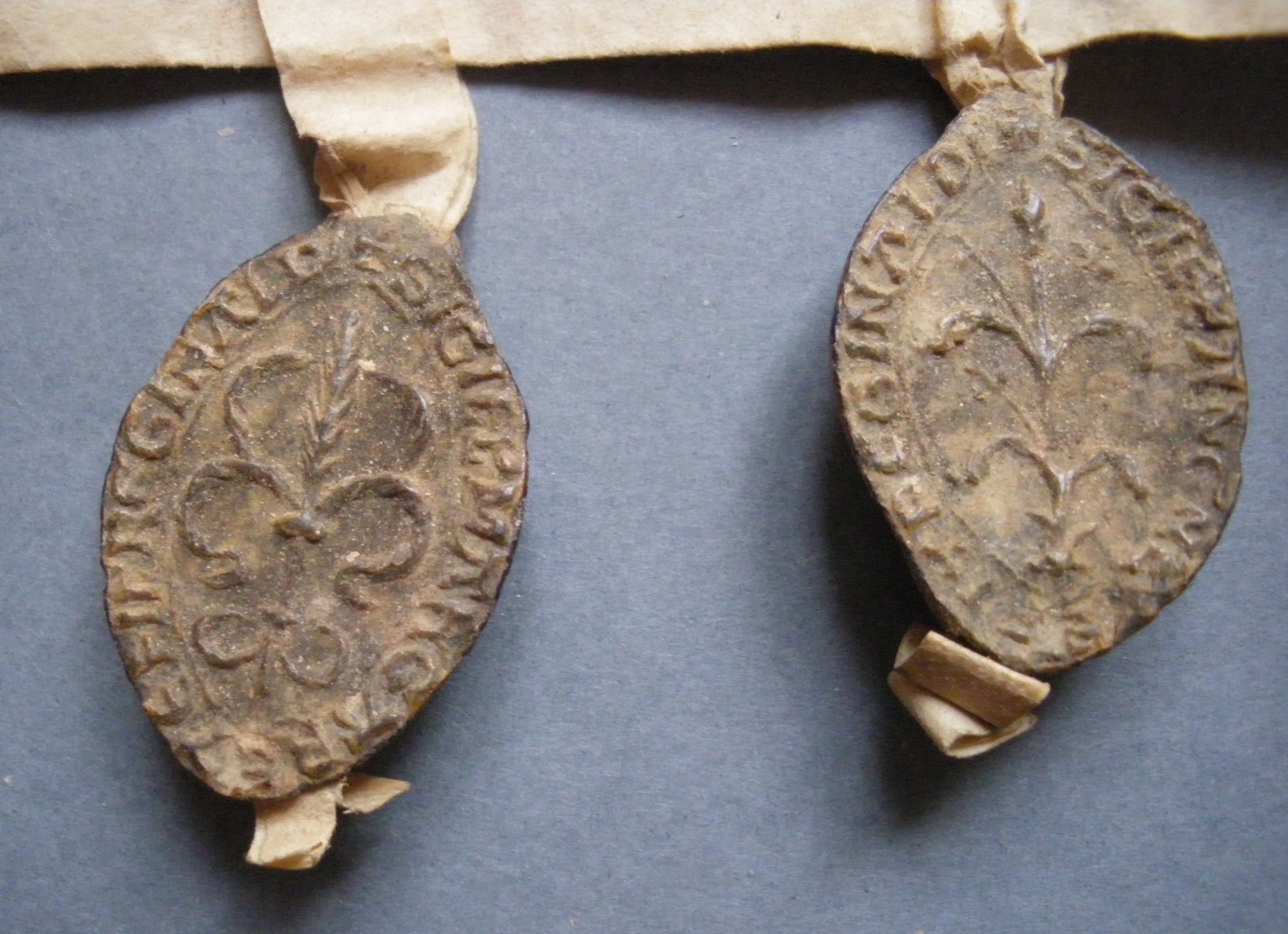 Seals of Margaret and Agnes, daughters of Reginald of Newnham
