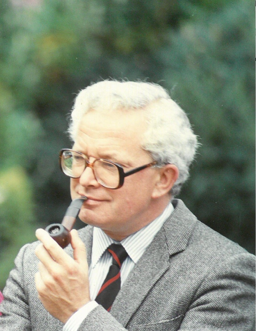 Dr Peter Linehan