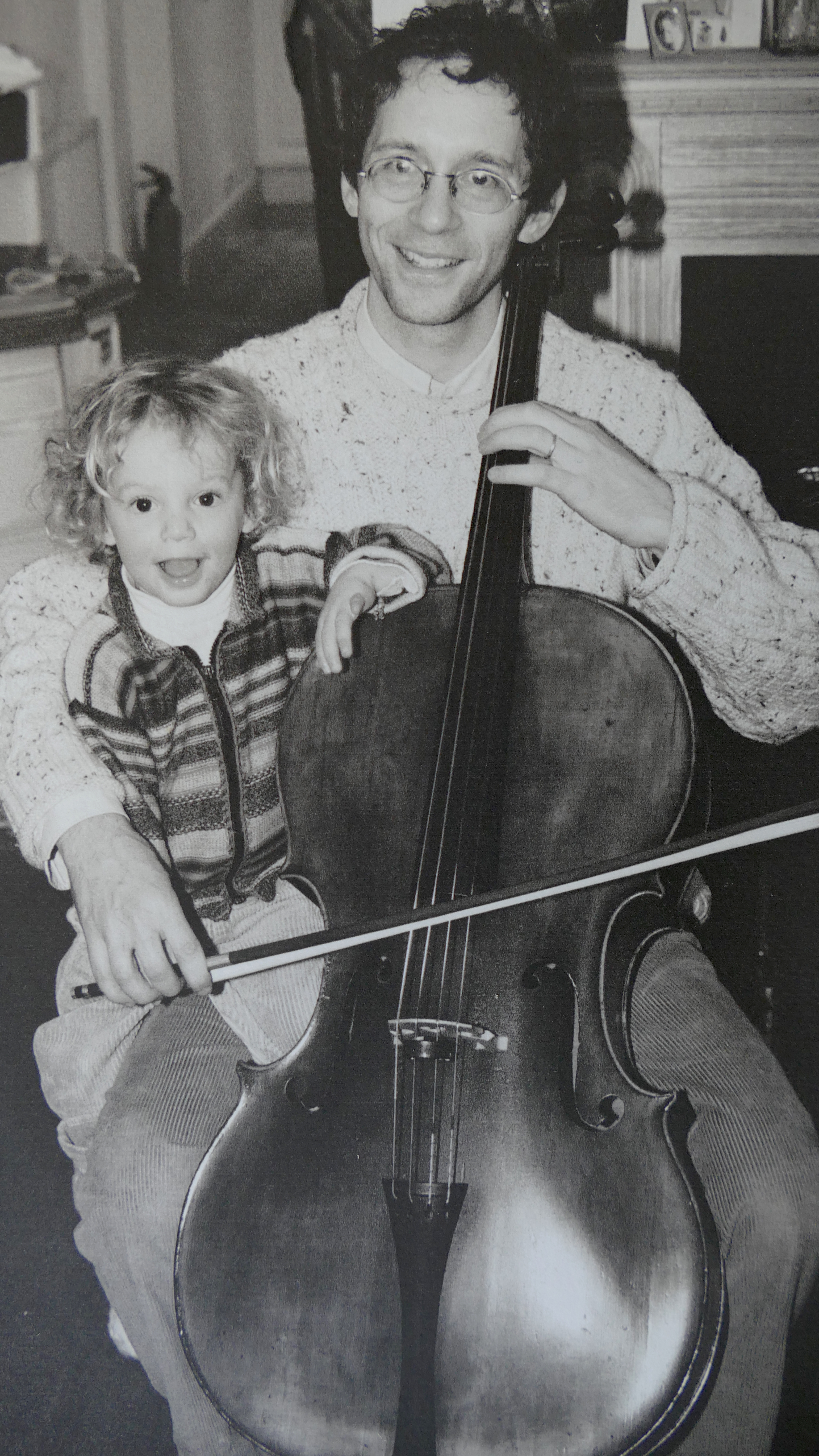 Leo Appel as a baby with his father Lynton