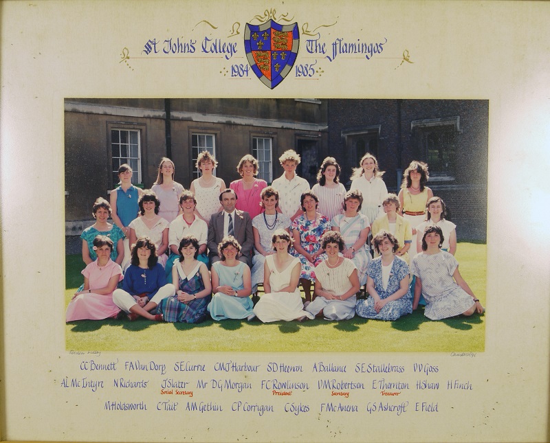 Group photo of the Flamingoes Club 1984-1985
