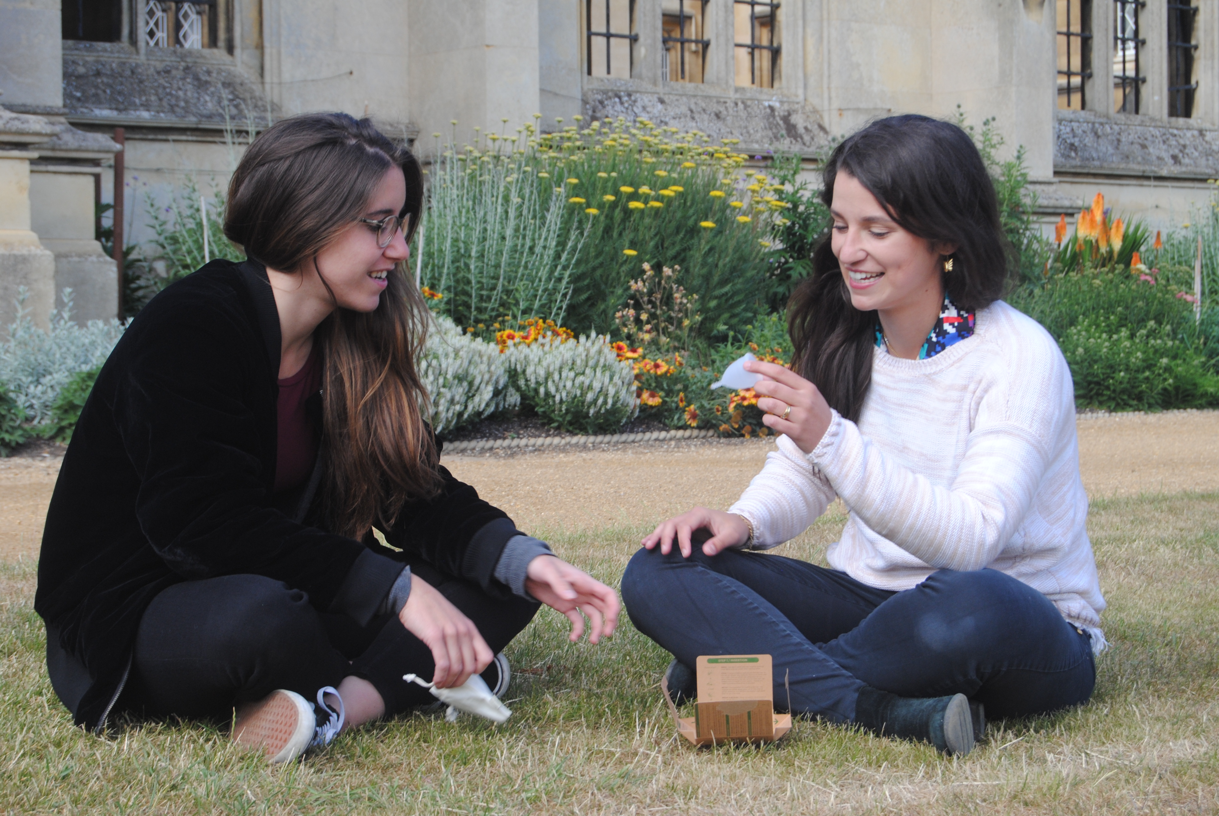 Gabriela and Anna Orteu with the menstrual cups