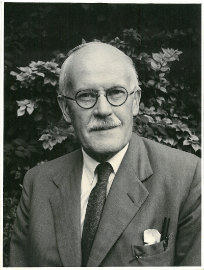 Black and white photo of Harold Jeffreys
