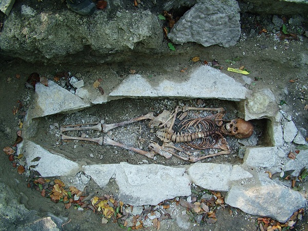  VikingReconstruction. An artistic reconstruction of ‘Southern European’ Vikings emphasising the foreign gene flow into Viking Age Scandinavia detected in the study. Credit: Jim Lyngvild 