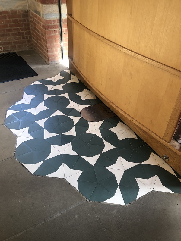 Library floor - Penrose tiling