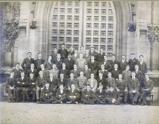 1900 matriculation photograph