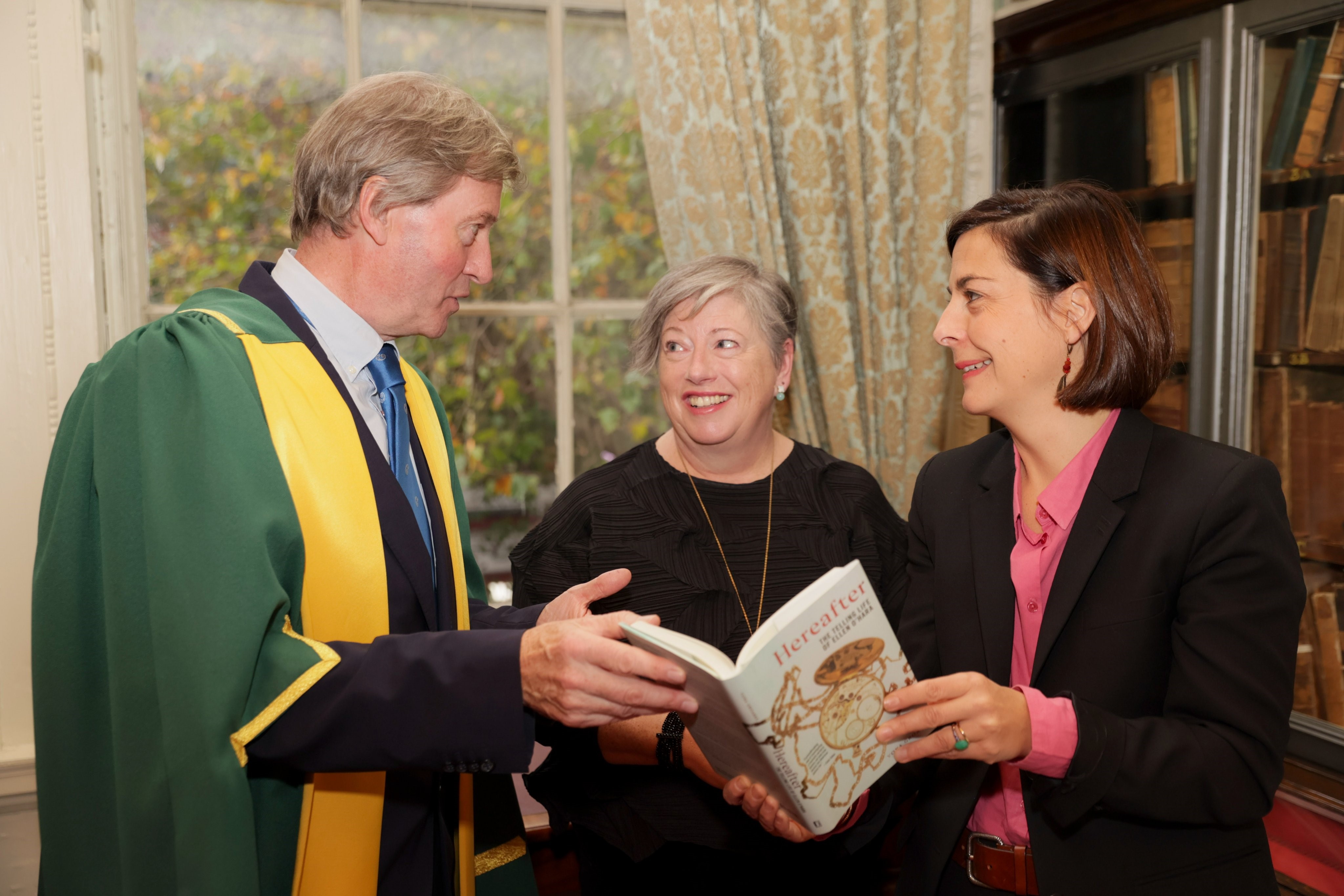 Vona Groarke with President of the Royal Irish Academy: Professor Pat Guiry and the French Ambassador to Ireland, Her Excellency Céline Place, at the award ceremony